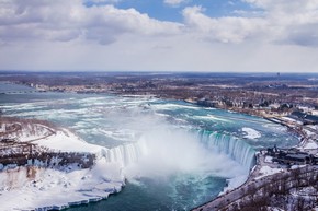 Niagara Falls in Winter - © Aqnus Febriyant/shutterstock